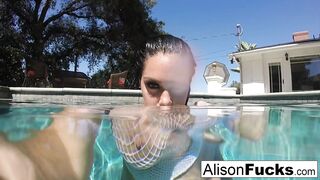 Buxom Alison Tyler takes a bath and rubs herself down